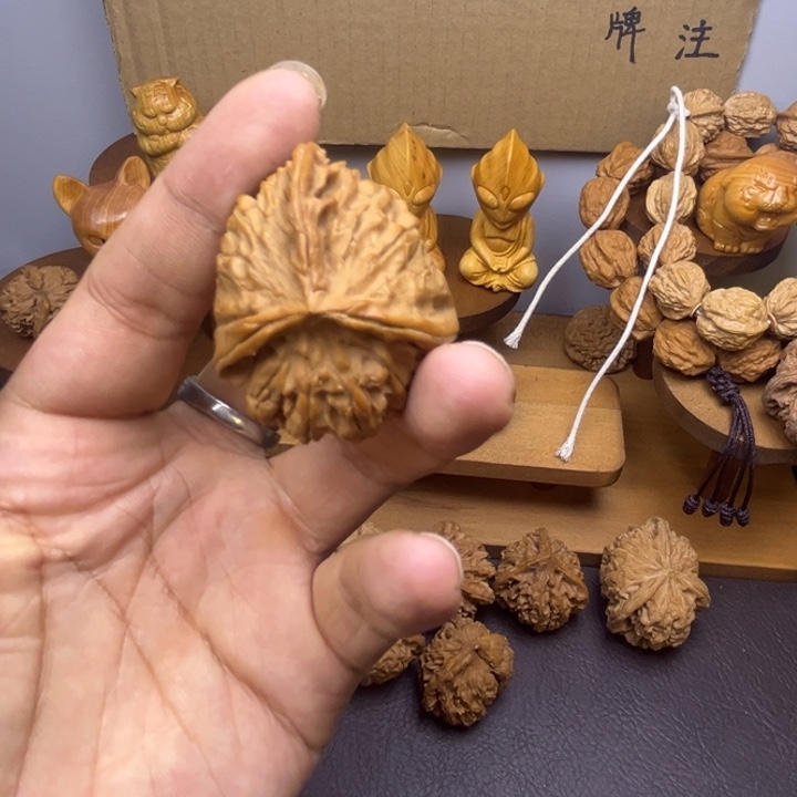 刚***好桃核吊坠三棱小众