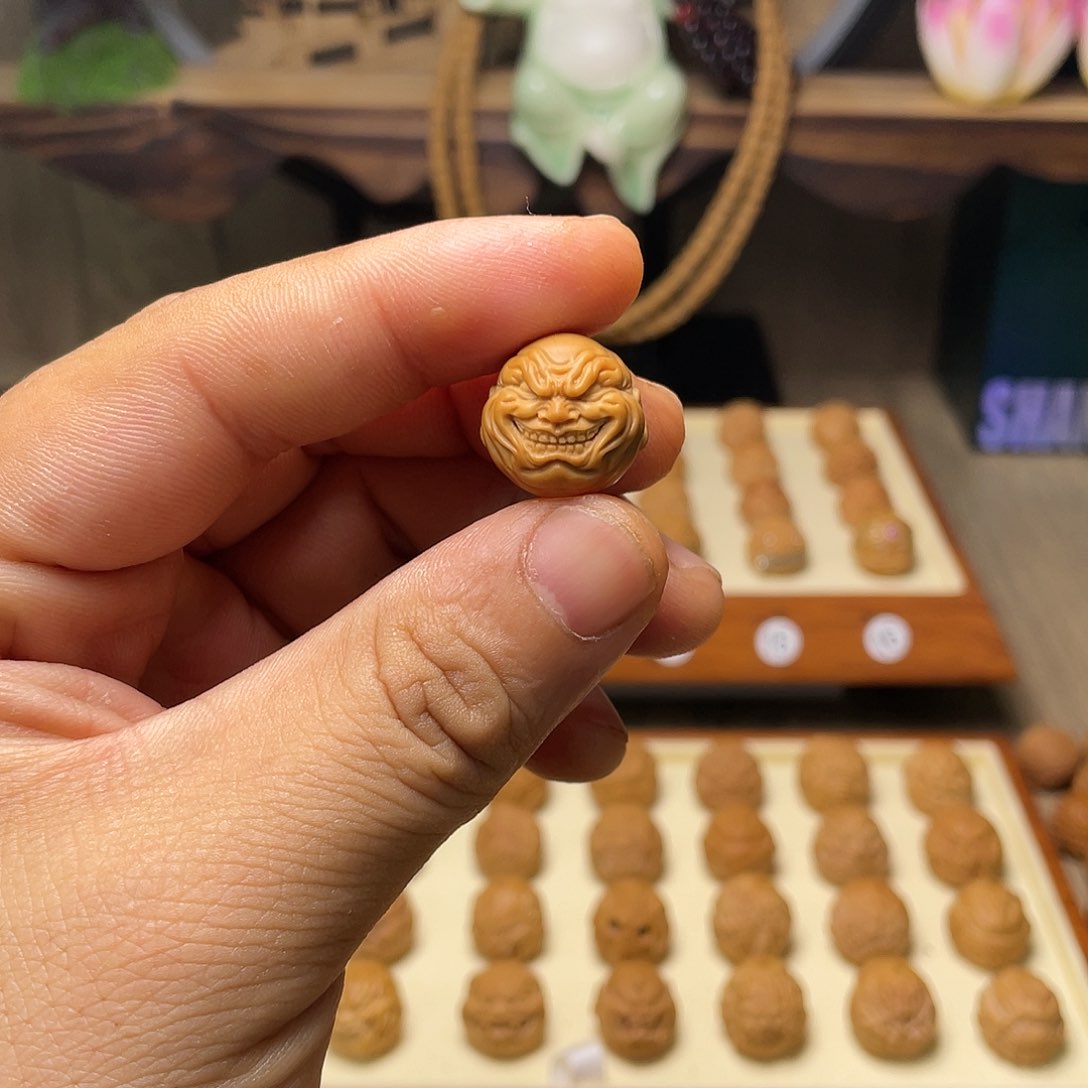 猴头核桃把件胡***?17左右猴头核桃