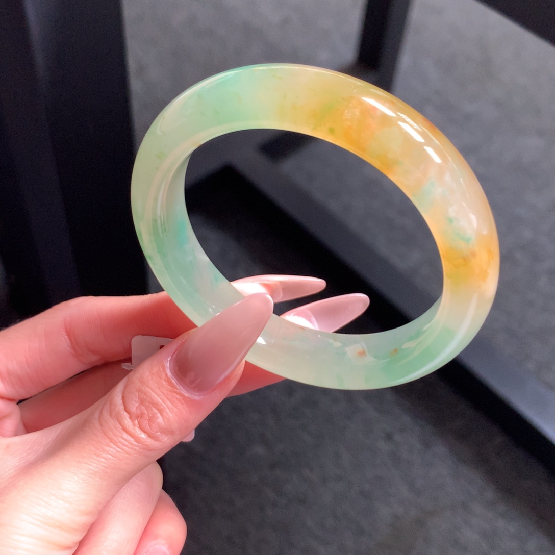 石英质玉未镶嵌手镯