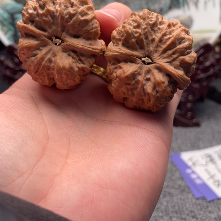 用***9核桃蛤蟆头文玩C02