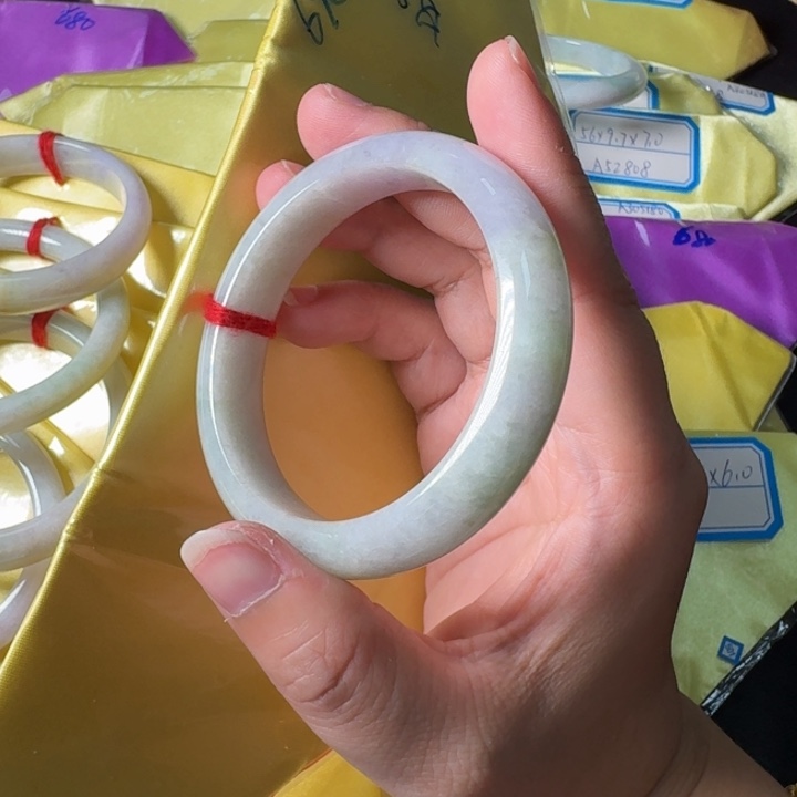 未镶嵌手镯翡翠55