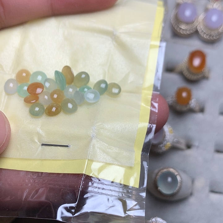 定制翡翠未镶嵌戒指