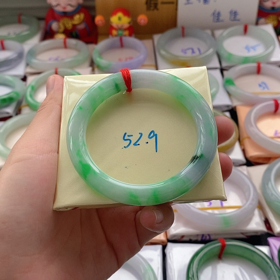 翡翠手镯未镶嵌手镯10