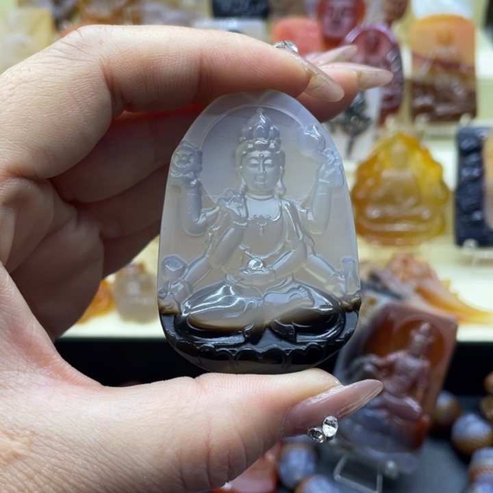 玛瑙/玉髓吊坠(赠链)未镶嵌向****赚吊坠