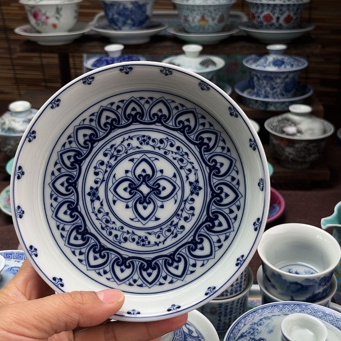 景德镇陶瓷展壶承