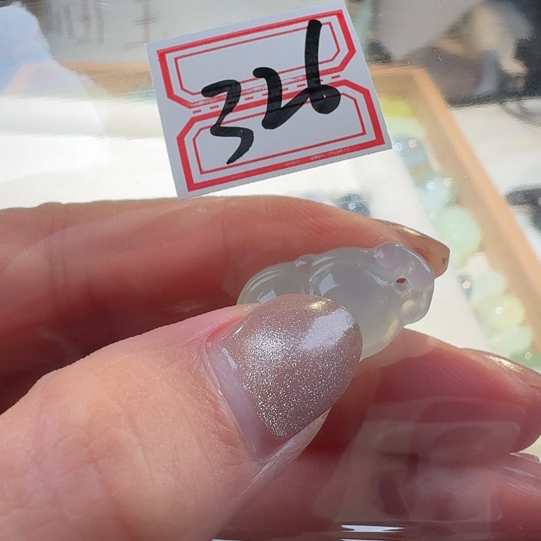 蛇纹石玉颈饰合金精美礼品