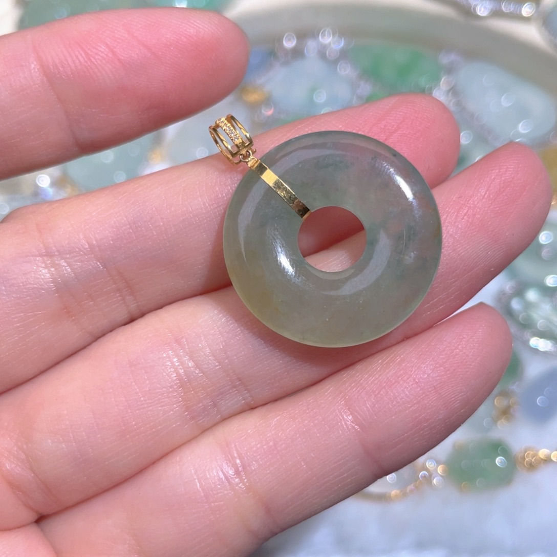 翡翠颈饰18K金镶嵌翡翠