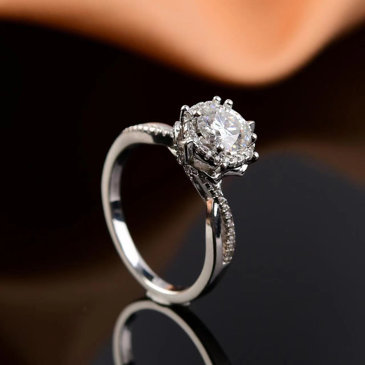 925银莫桑石银制品 王室庄园50分-5克拉时尚女王结婚奢华订婚