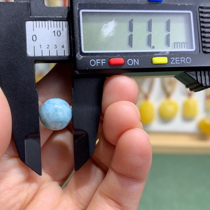 针钠钙石（海纹石）未镶嵌珠宝半成品特价微瑕