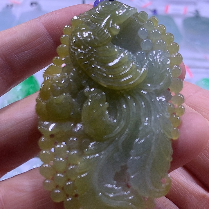 翡翠未镶嵌颈饰天然翡翠吊坠A货
