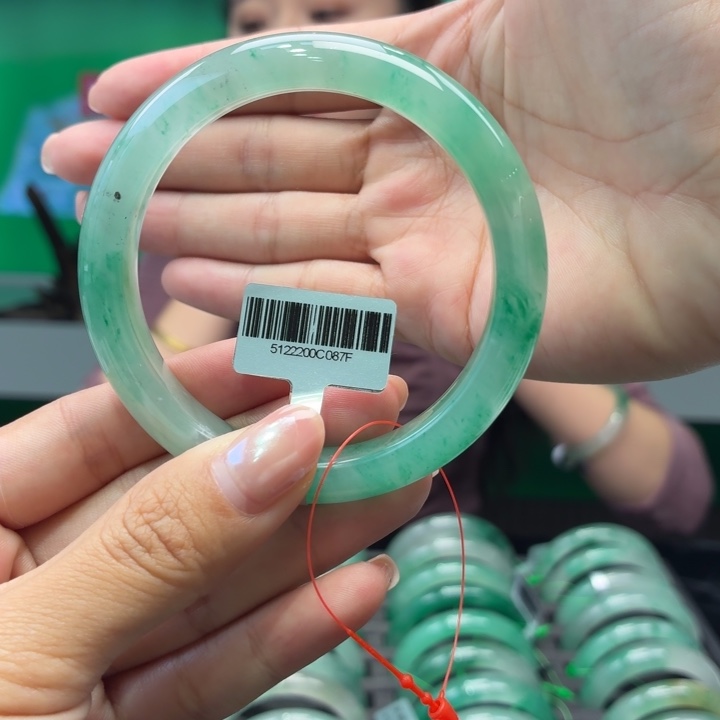 石英质玉未镶嵌颈饰56圈