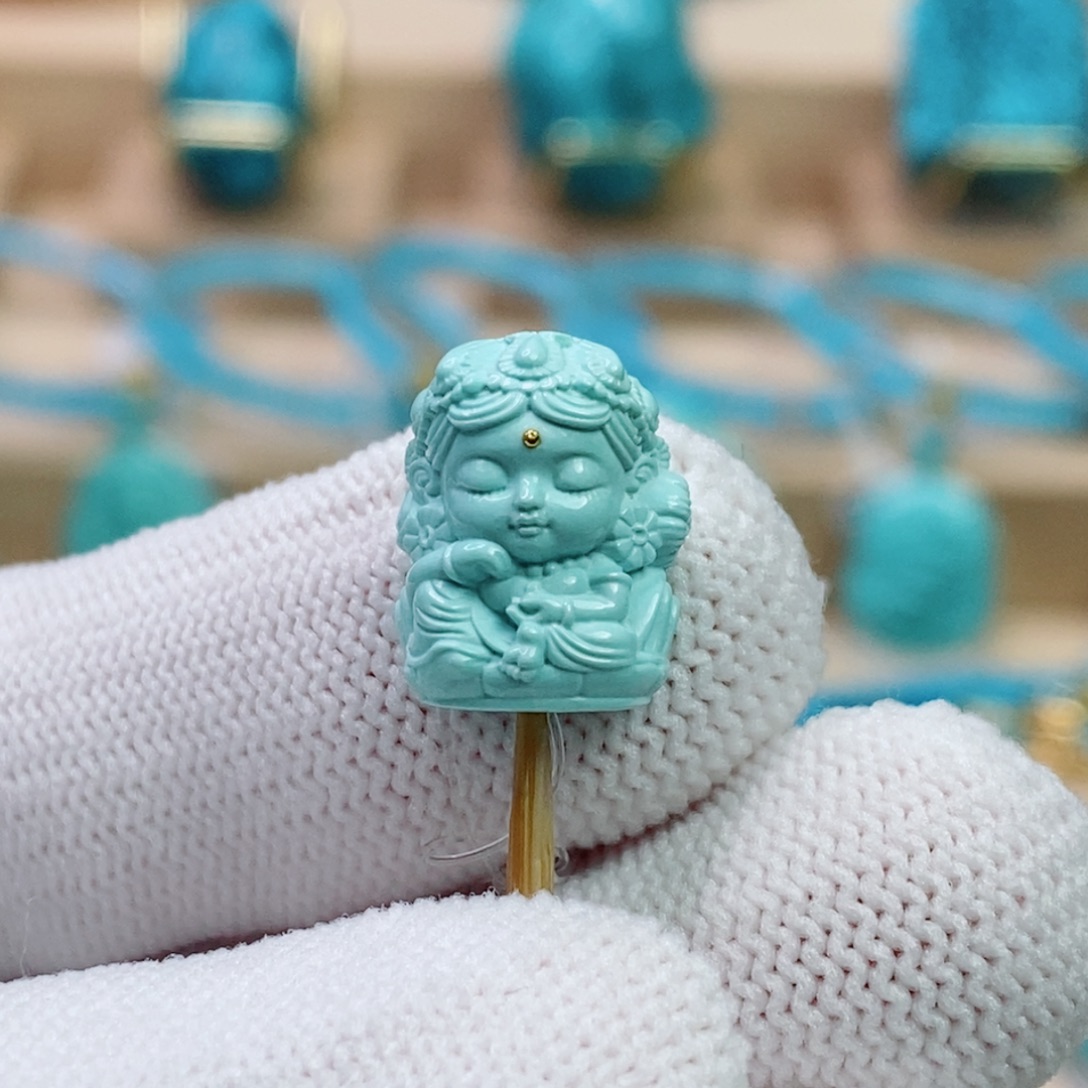 绿松石未镶嵌珠宝奇石