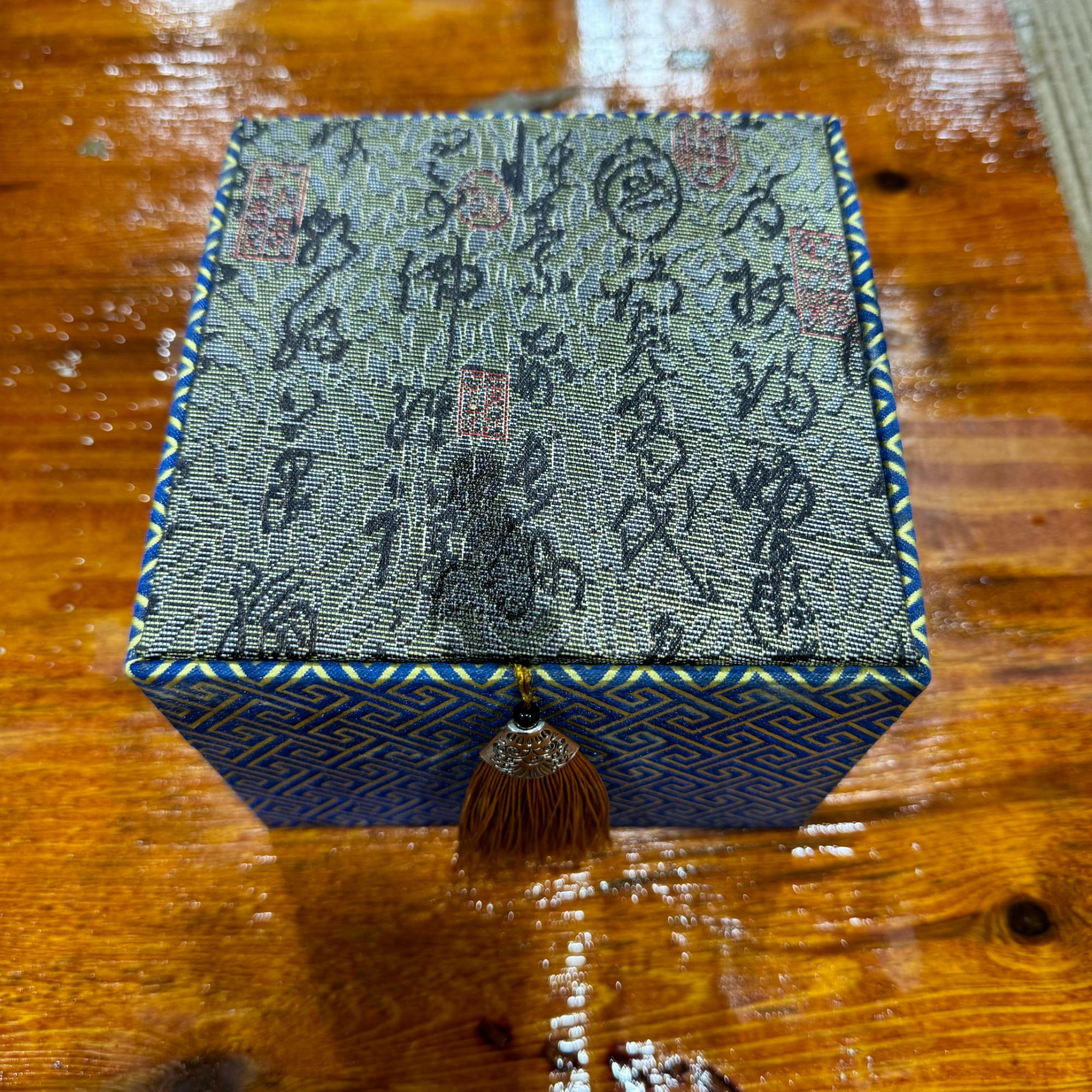 【闪购商品】青瓷浮雕祥云扳指主人杯喝茶杯陶瓷精美复古（不带礼盒）