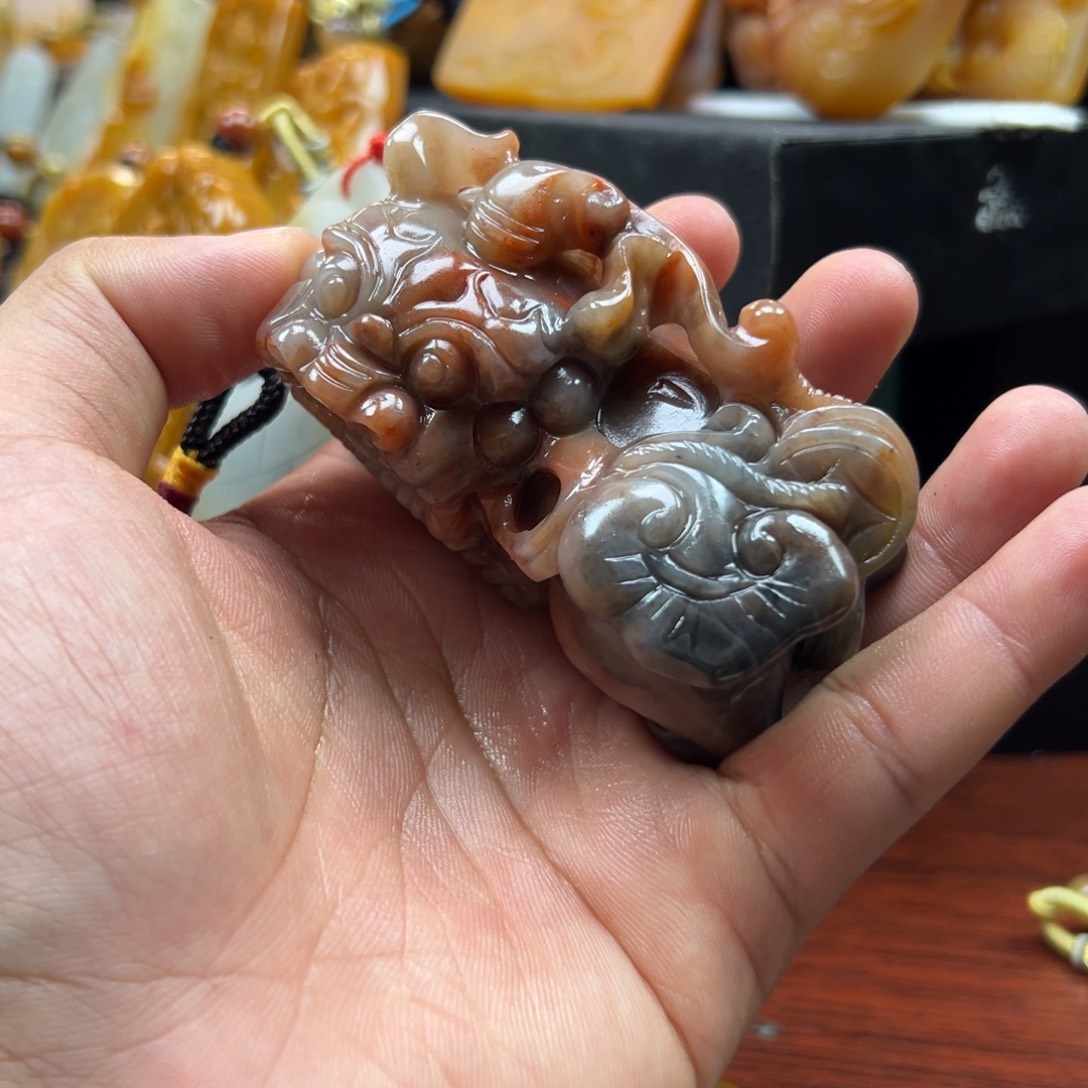 石英质玉（黄龙玉）未镶嵌hly