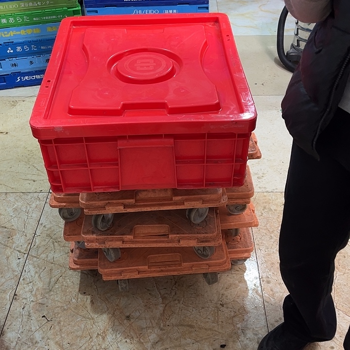 能***空厚款家用五金工具箱一个带盖