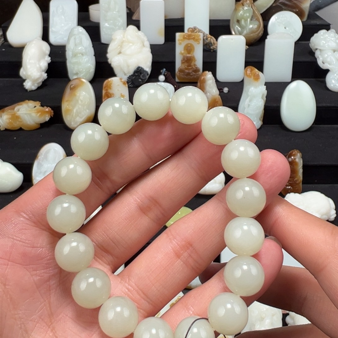 和田玉颈饰未镶嵌