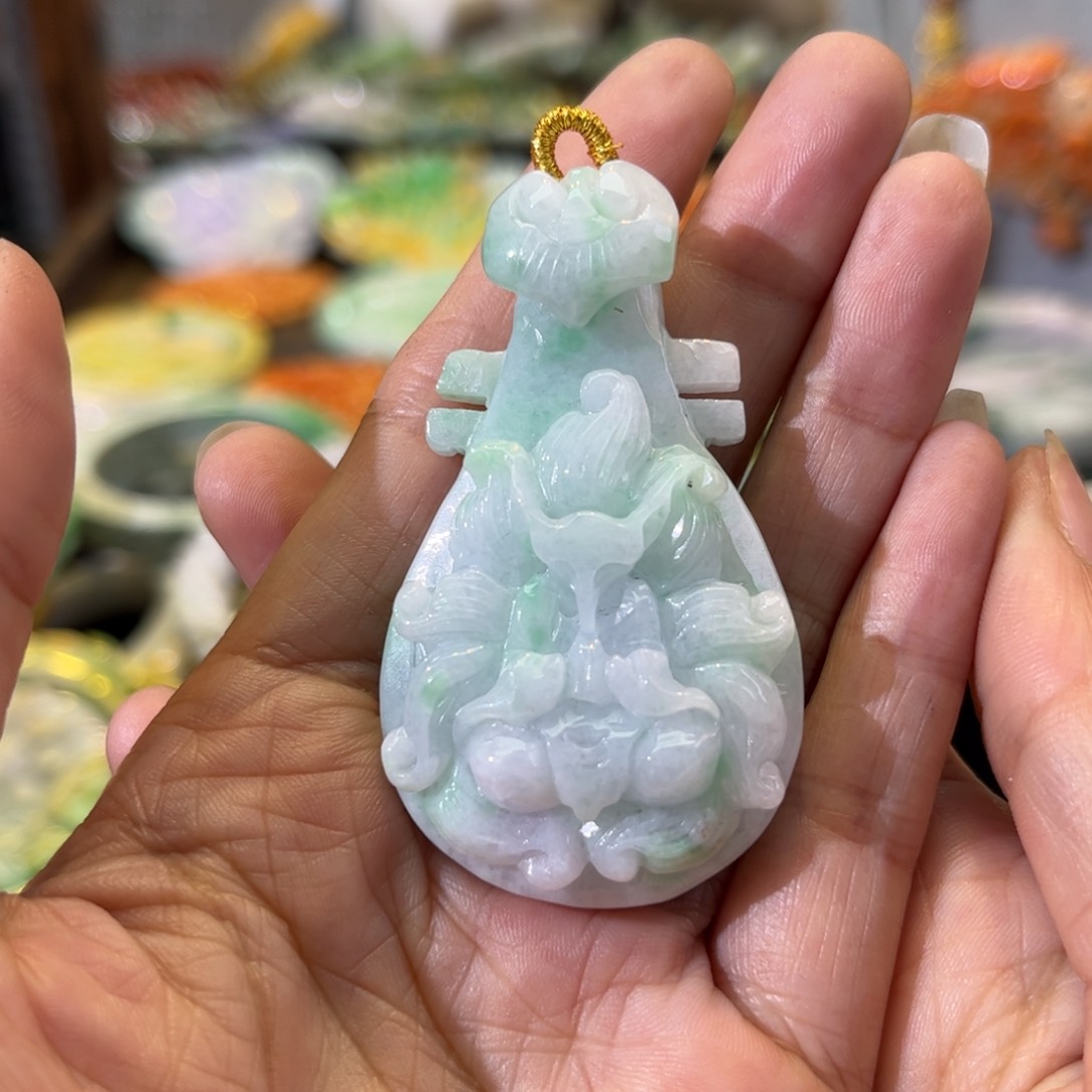 翡翠颈饰未镶嵌待编款