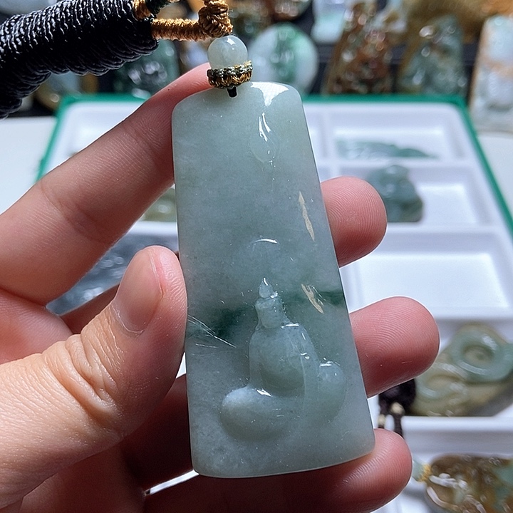 翡翠未镶嵌颈饰翡翠a货