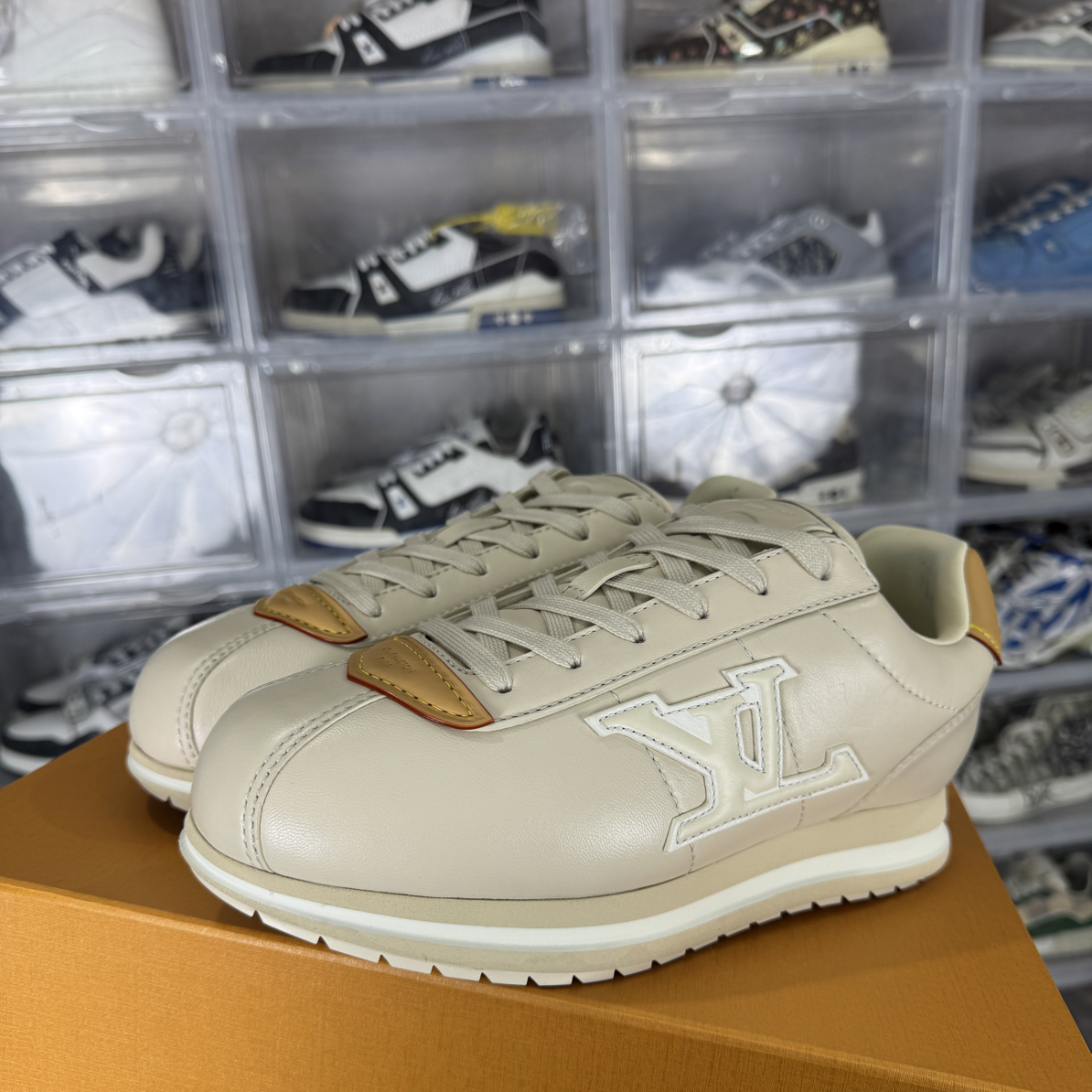 未使用 LouisVuitton/路易威登 Nigo联名跑鞋41码原盒试穿微瑕