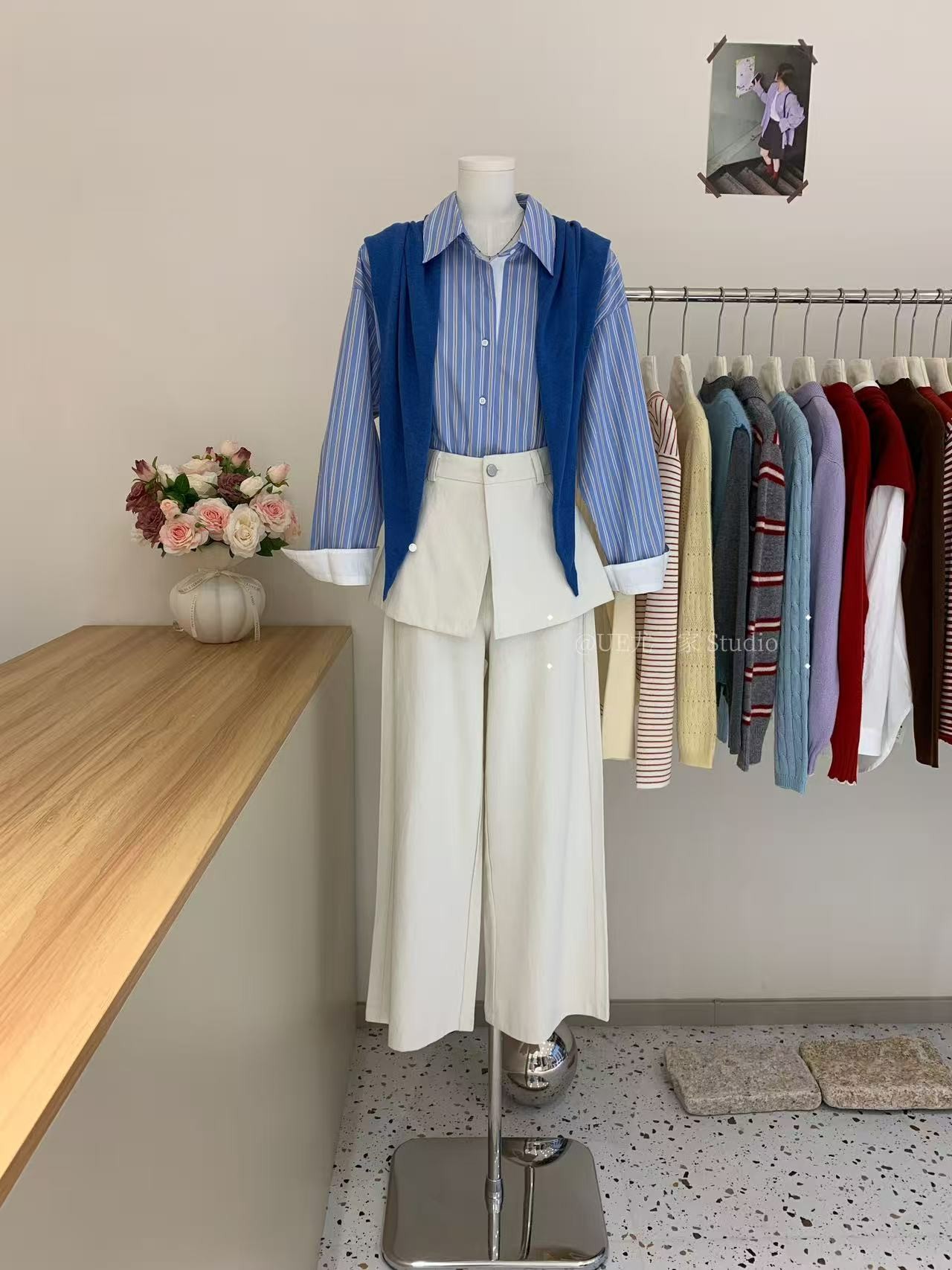 显瘦凉感拼接极简风印花短袖短款T恤（29-49)