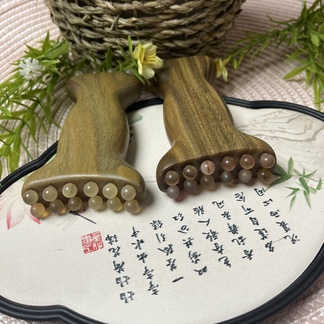 绿檀金尊脸部按摩梳