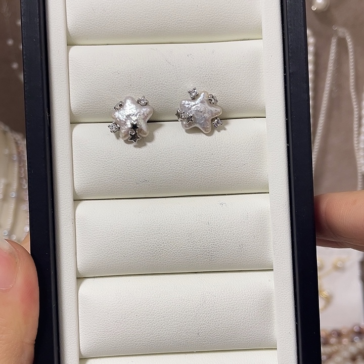 淡水珍珠合金耳饰