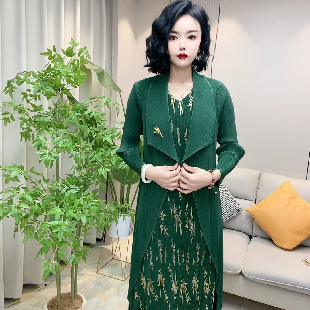 （冠美严选）2025新款褶皱连衣裙减龄洋气妈妈装