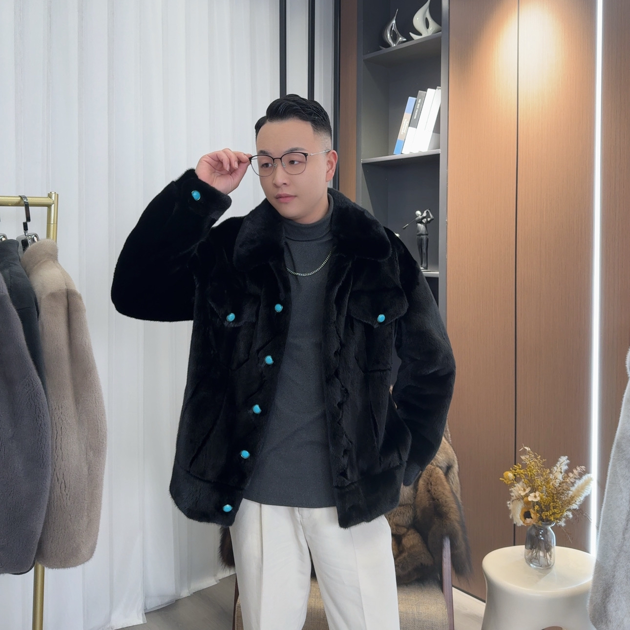 宝嘉美黑色牛仔夹克时尚男女同款水貂外套冬季必备潮流休闲短款