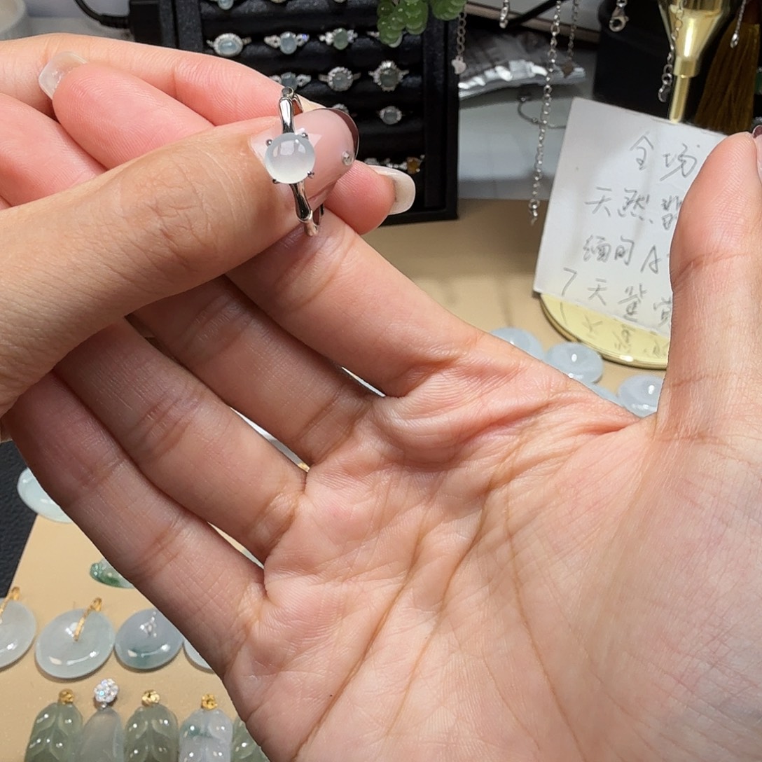 数***菲翡翠银S925镶嵌戒指