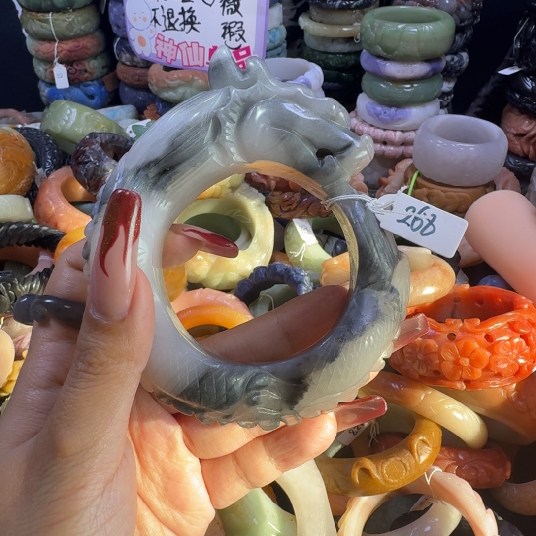 用***9石英质玉（佘太翠）足铂镶嵌手镯57，微瑕不退换