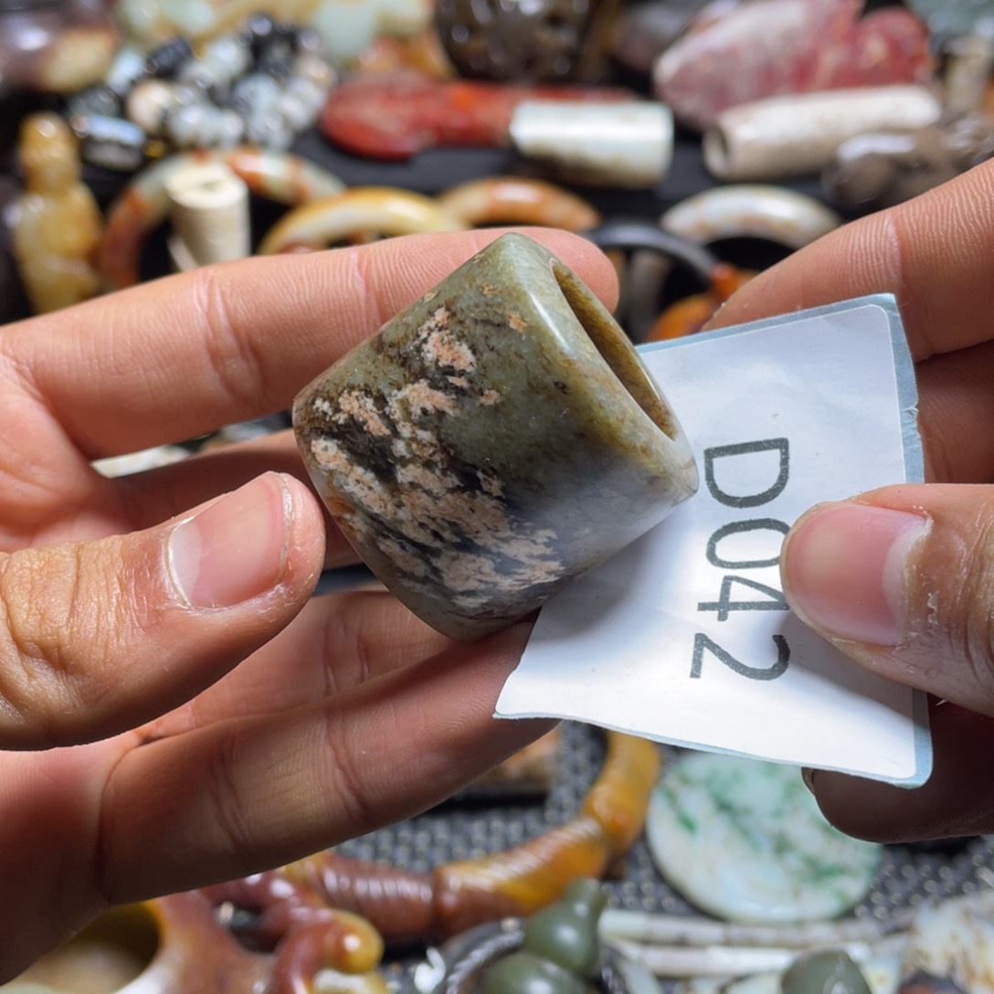 和田玉（糖玉）挂件未镶嵌