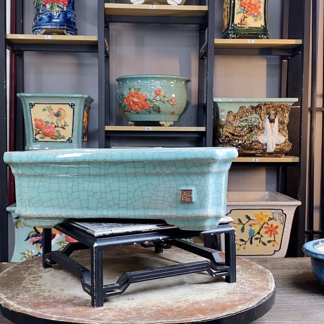 紫砂花盆黑*3瑕疵，不退不换。  