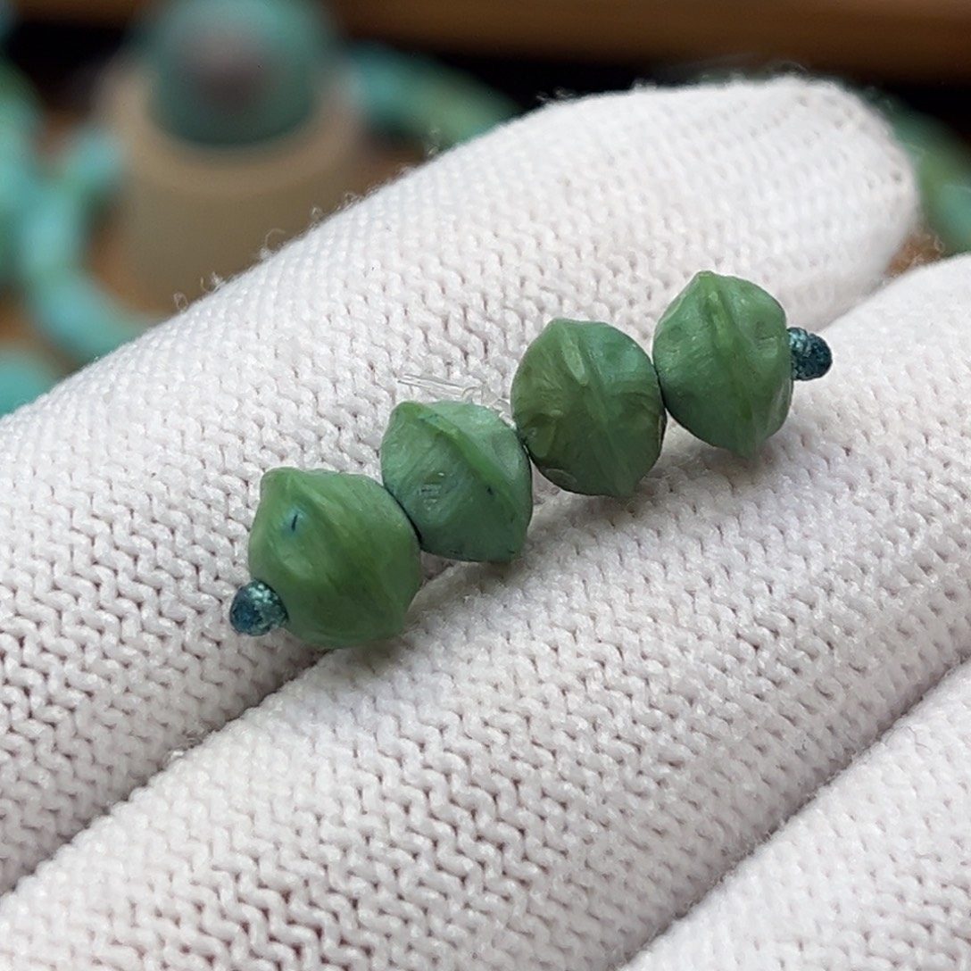 绿松石未镶嵌珠宝奇石翠绿百香