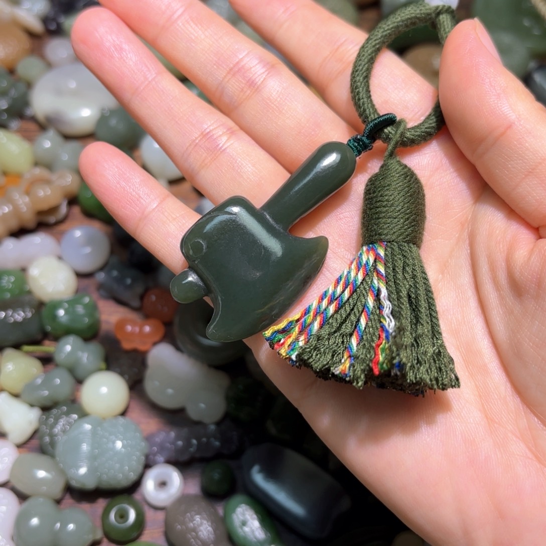 和田玉未镶嵌珠宝半成品