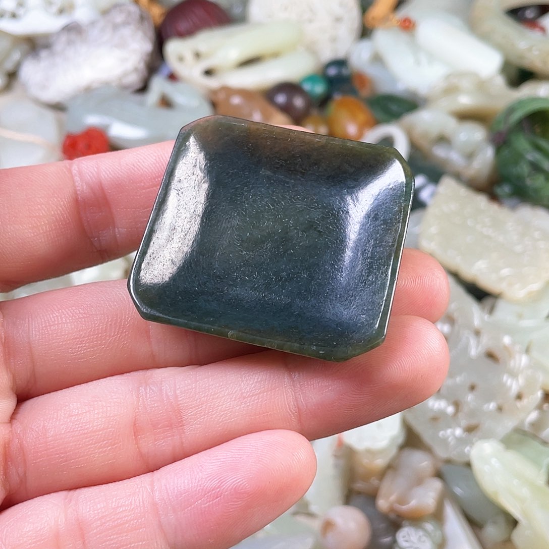 和田玉（糖玉）颈饰未镶嵌