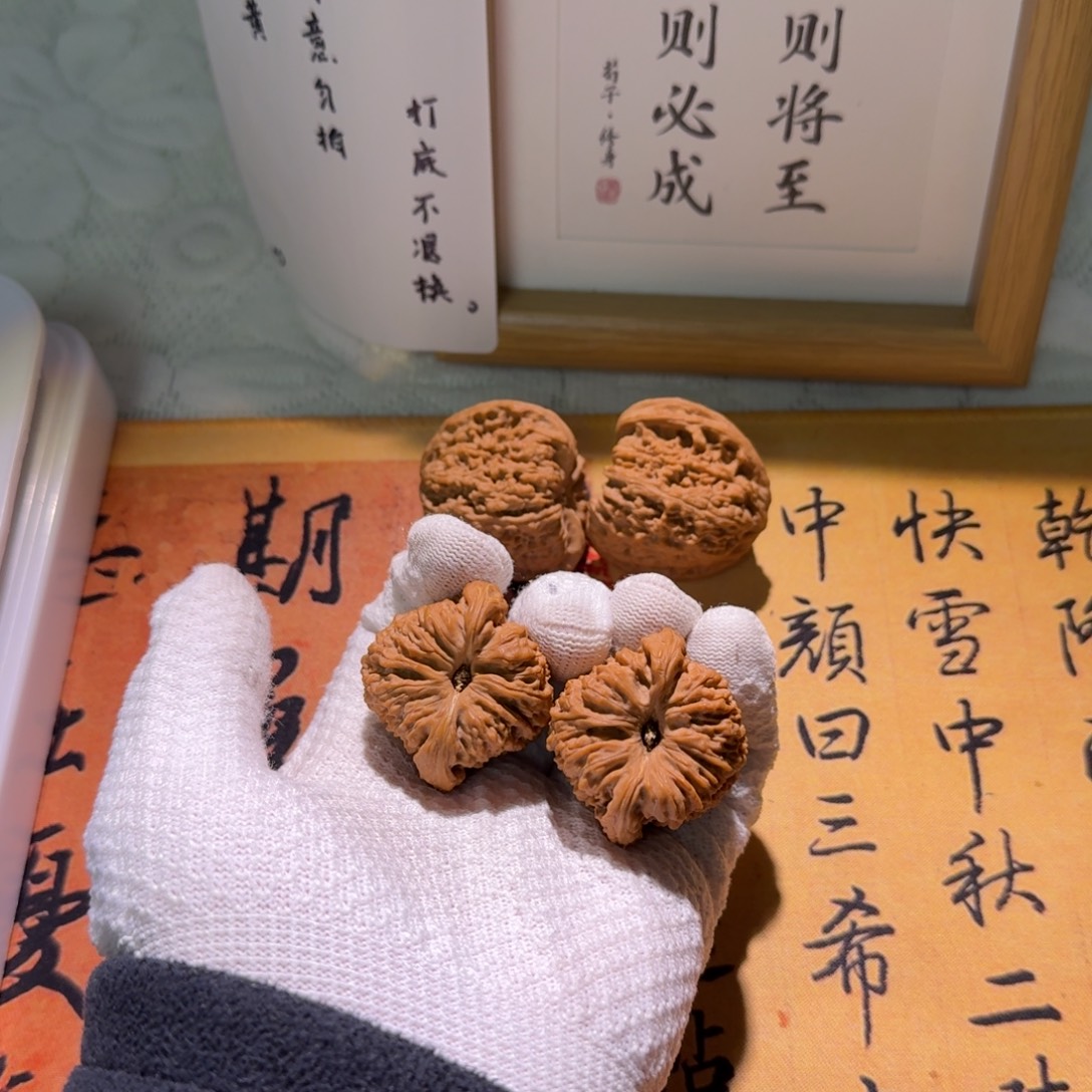 吊坠文玩核桃39.5拉丝凹底南疆石
