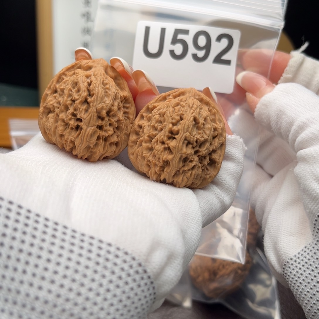 文玩核桃把件37南疆石u592