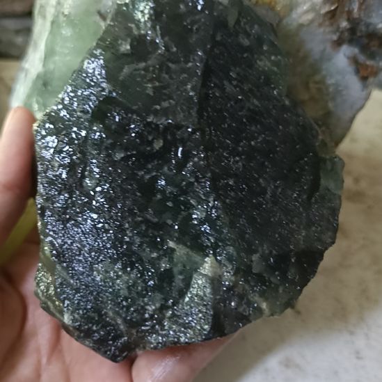 未镶嵌蛇纹石玉珠宝奇石