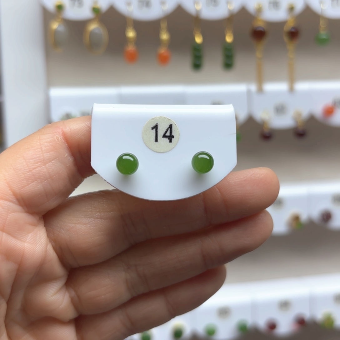 和田玉耳饰18K金镶嵌6mm