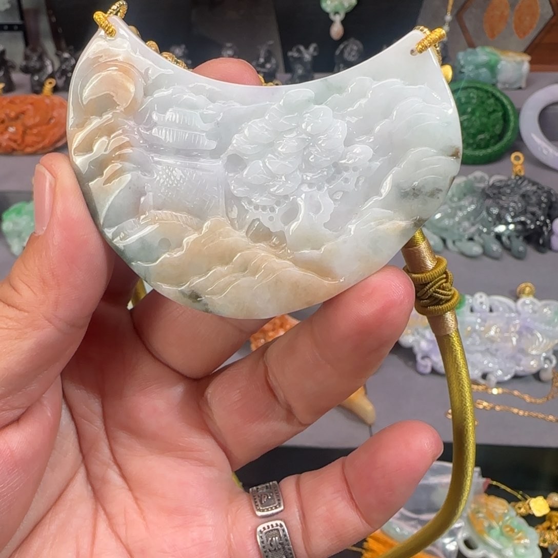 翡翠颈饰未镶嵌仿古