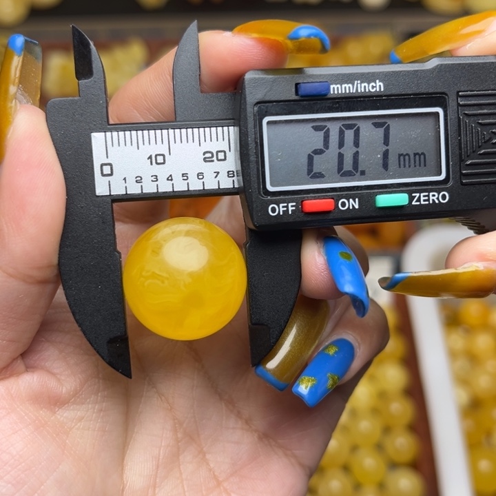 蜜蜡未镶嵌珠宝奇石166-瑕疵放漏圆珠