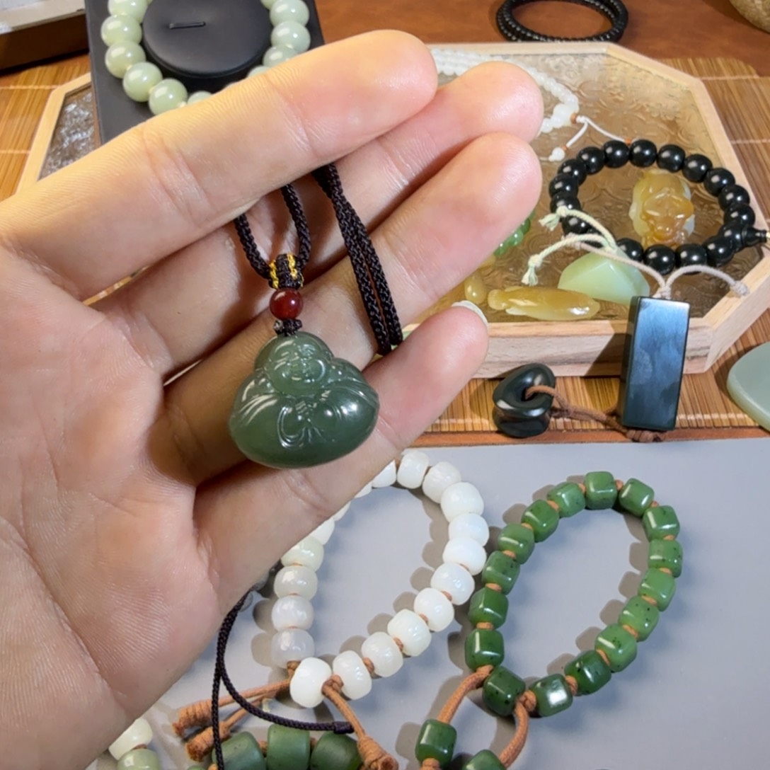 和田玉未镶嵌挂件