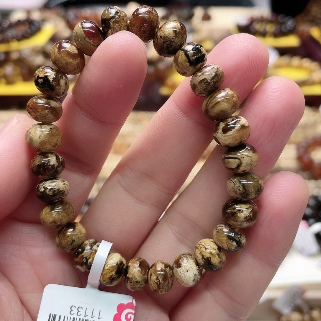 琥珀裸石未镶嵌九11133