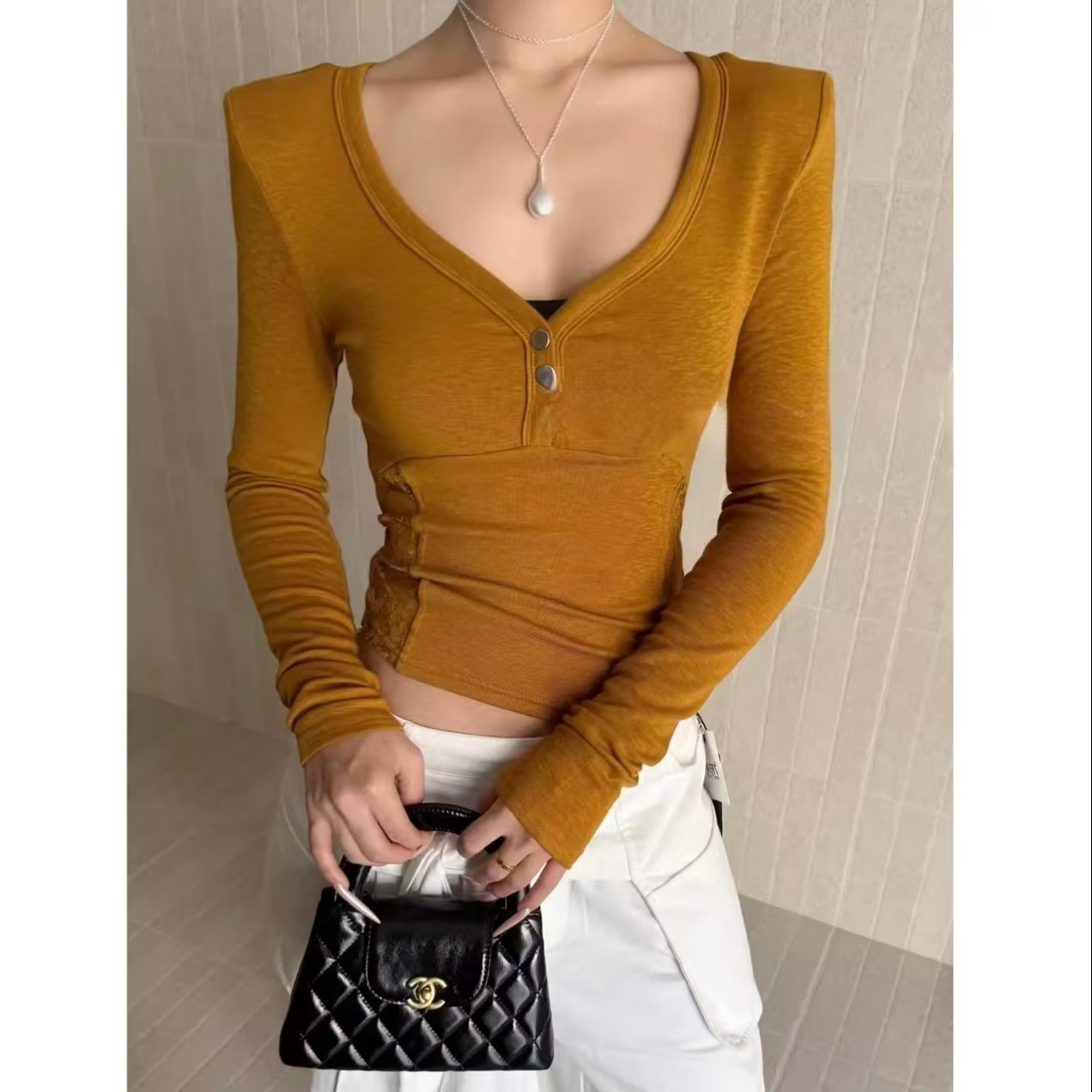 2025秋冬纯欲风拼接V领长袖T恤上衣时尚修身显瘦加绒内搭打底衫