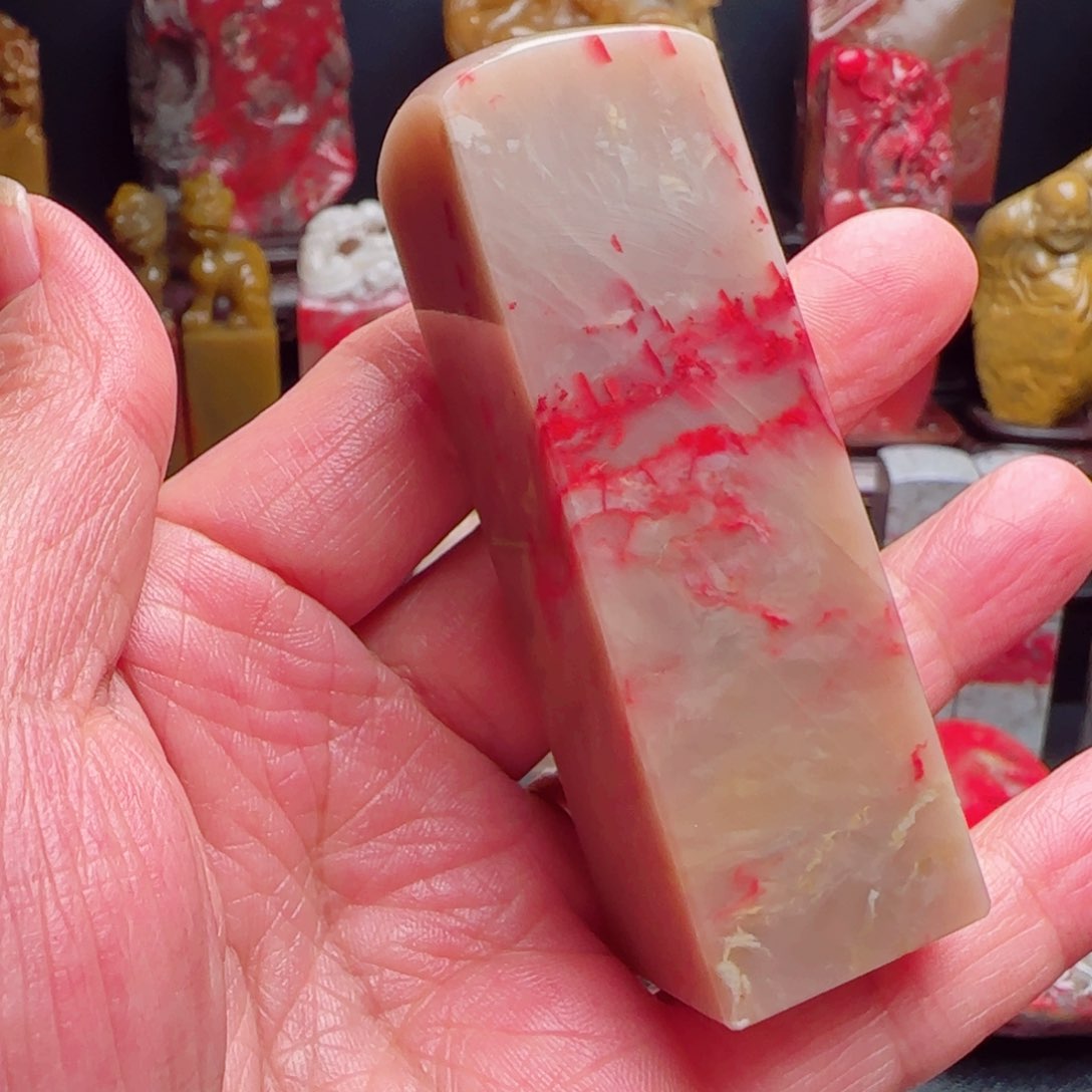 昌化石昌化鸡血石