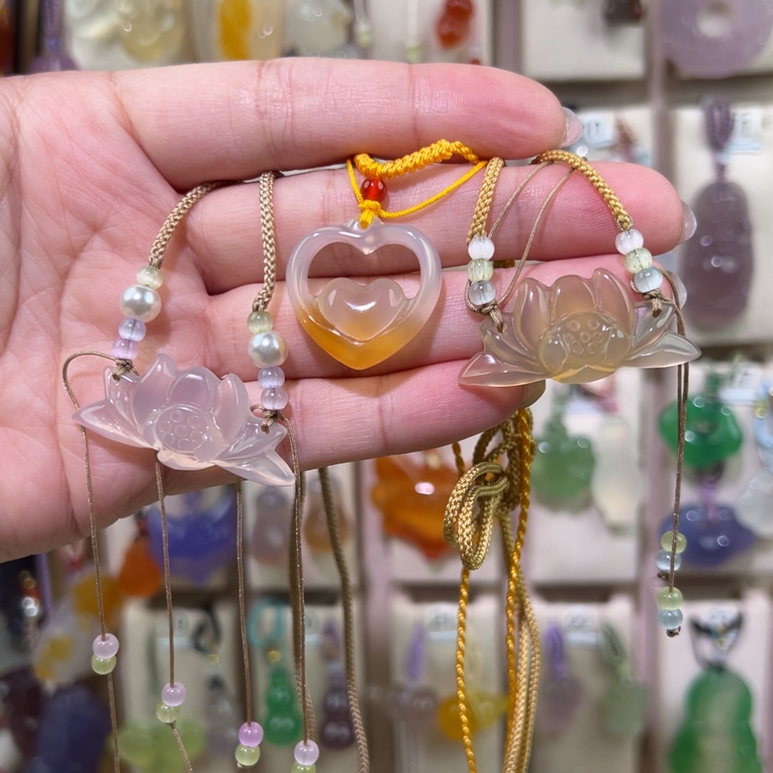 琪***琪玛瑙/玉髓未镶嵌吊坠(赠链)