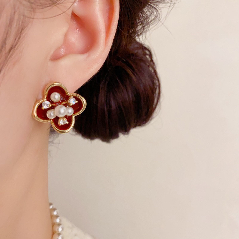 铜合金仿珍珠耳饰 法式时尚复古红色珍珠花瓣耳钉