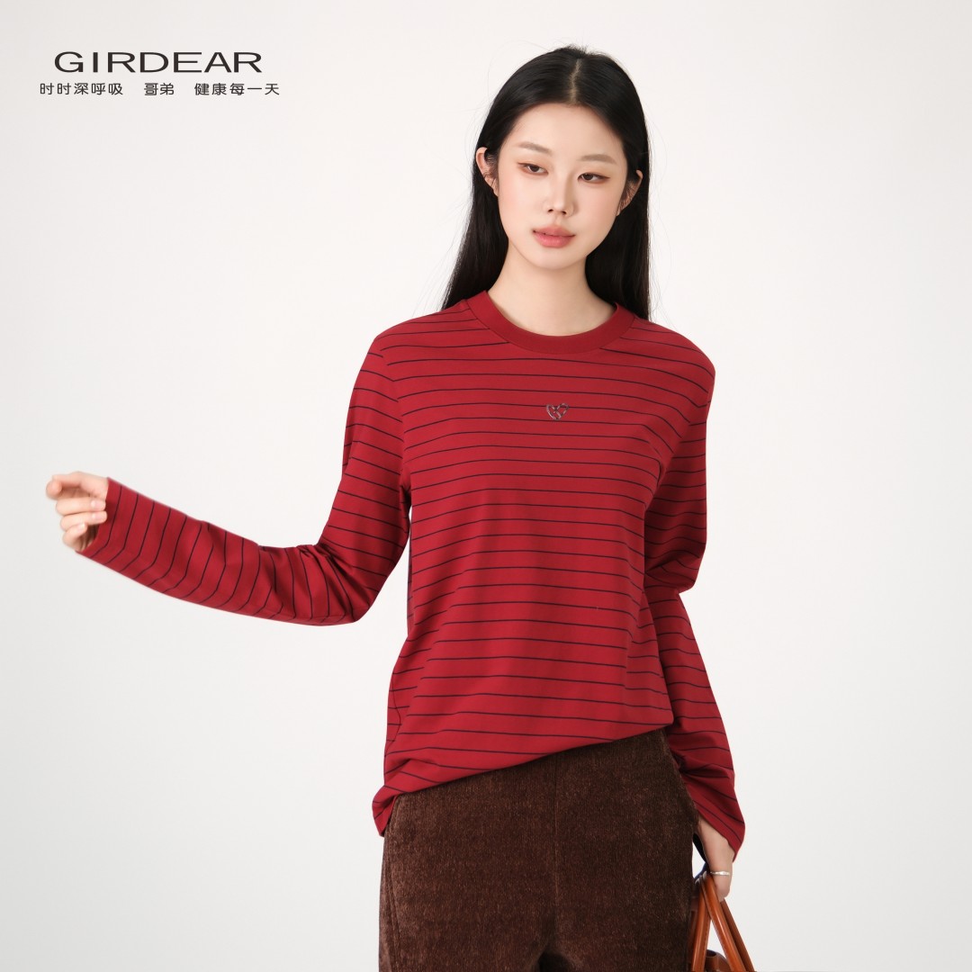 GIRDEAR/哥弟新品时髦青春休闲减龄宽松气质圆领长袖T恤女1300866