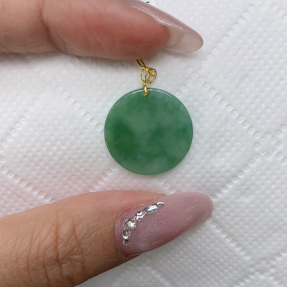 颈饰18K金镶嵌翡翠