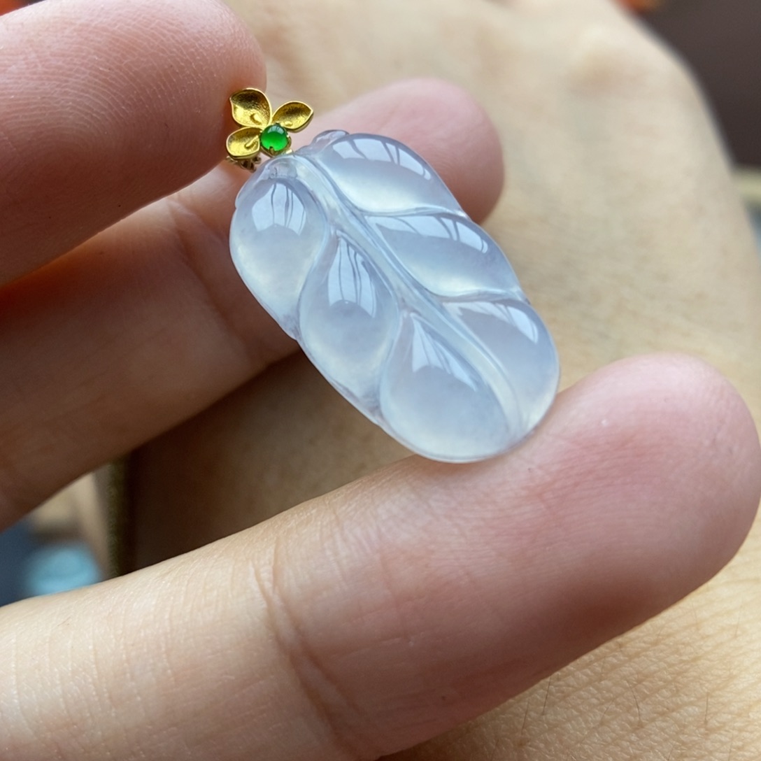 【闪购商品】颈饰18K金镶嵌翡翠70